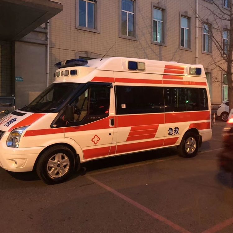 珙县夜间租赁救护车护送病人转院：安全转运的 8 大核心注意事项